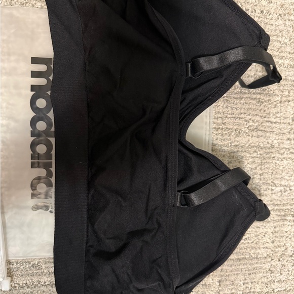 Modara Bras - Picture 4 of 5